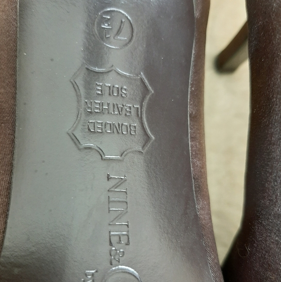 Gorgeous peep toe- shoes - dressy and elegant - Picture 3 of 12